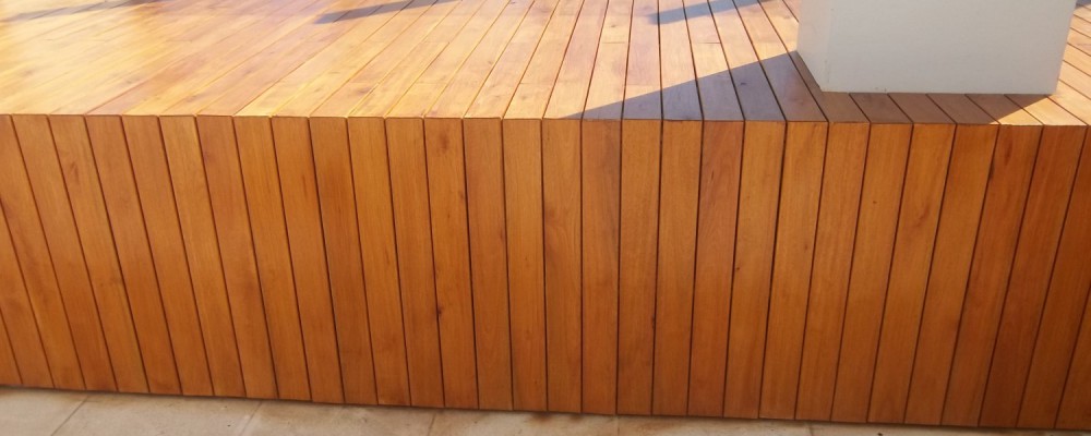 Armado y revestido de estructura con deck de Grandis